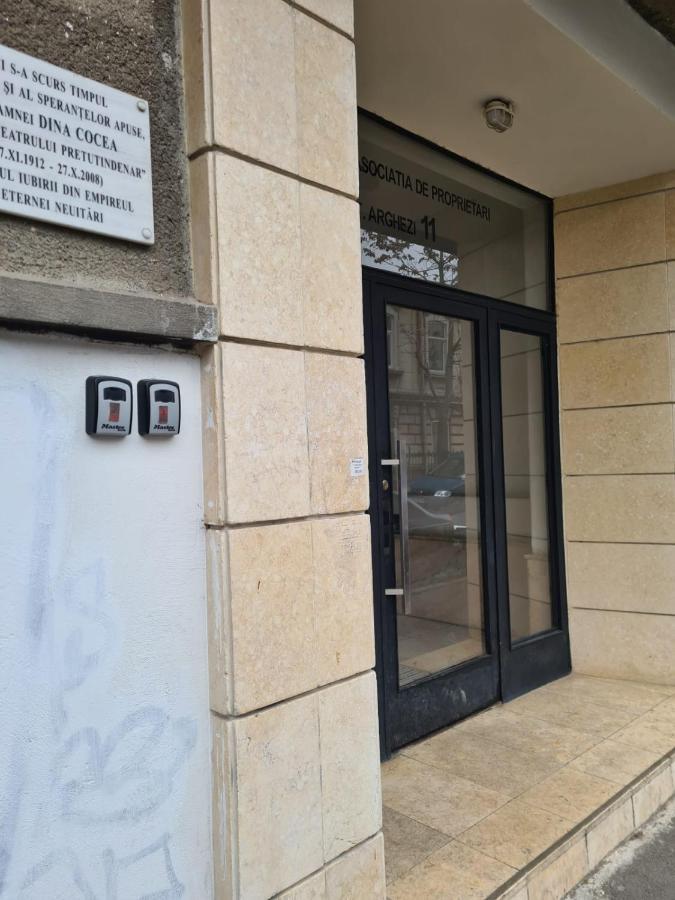 Central Arghezi Art Deco Apartment Piata Universitatii Bukarest Exterior foto